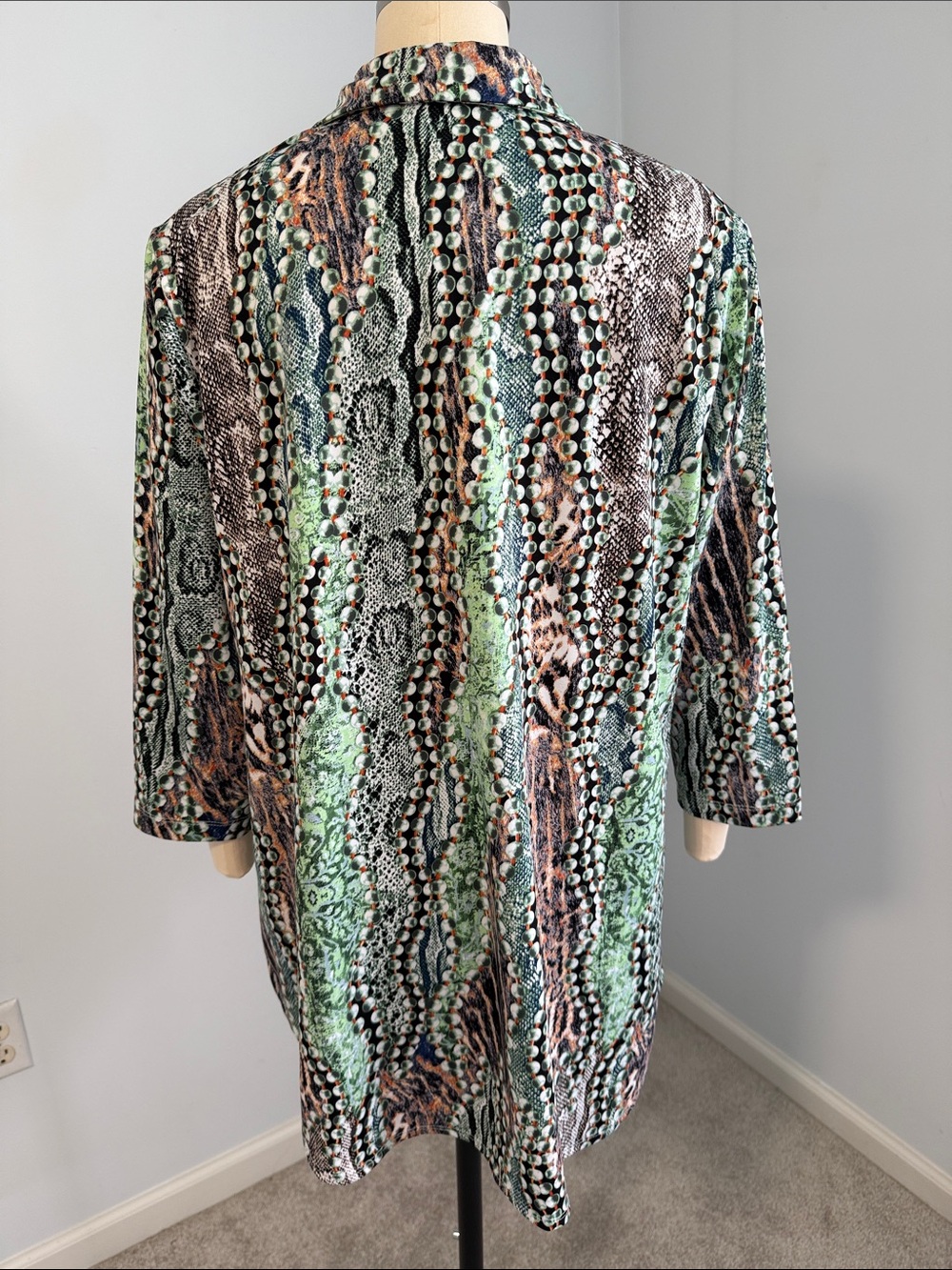 Women with Control Petite Abstract Snake Print Tunic Green Black & Brown SZLP - Picture 2 of 15